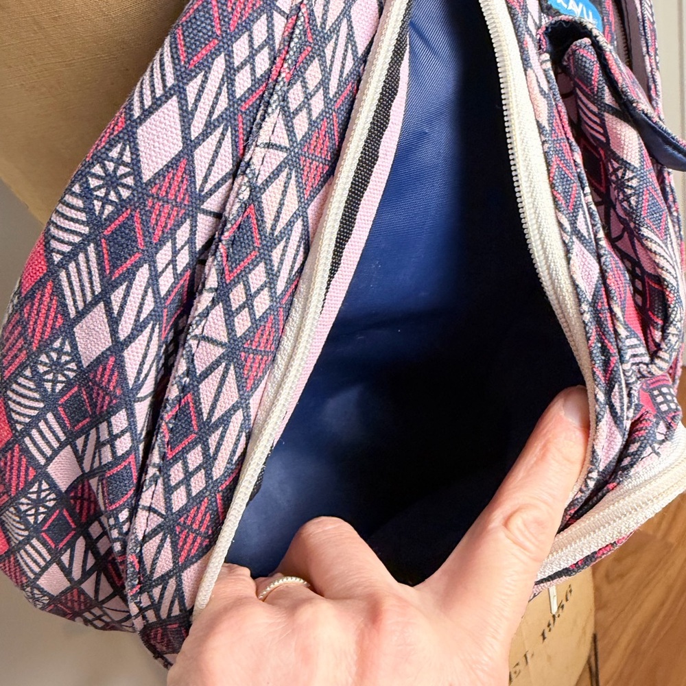 Kavu crossbody bag - Picture 2 of 7